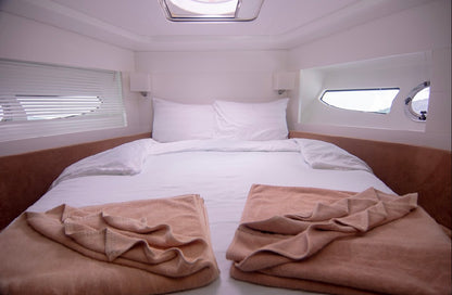 Aladin: 49-foot motor yacht