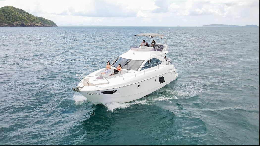 Aladin: 49-foot motor yacht