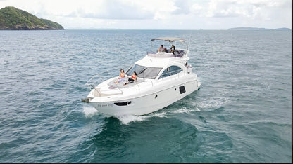 Aladin: 49-foot motor yacht