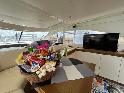 Aladin: 49-foot motor yacht