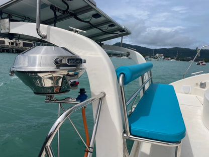 Hennessy, 40-foot catamaran