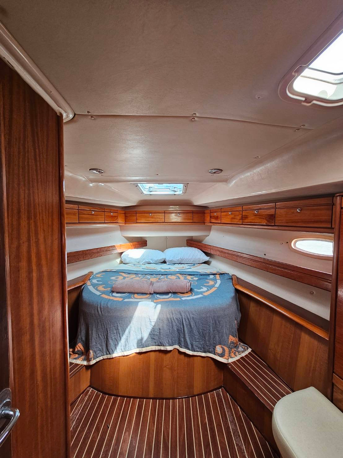 Isabella, 41-foot catamaran