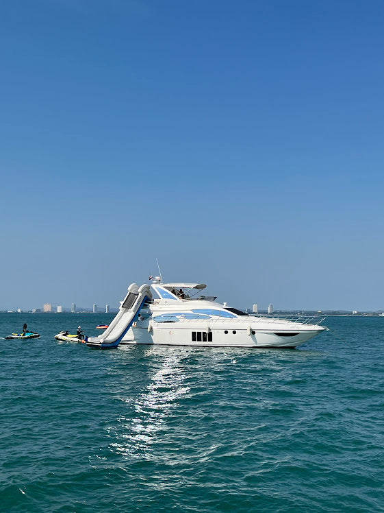 64-foot Motor Yacht