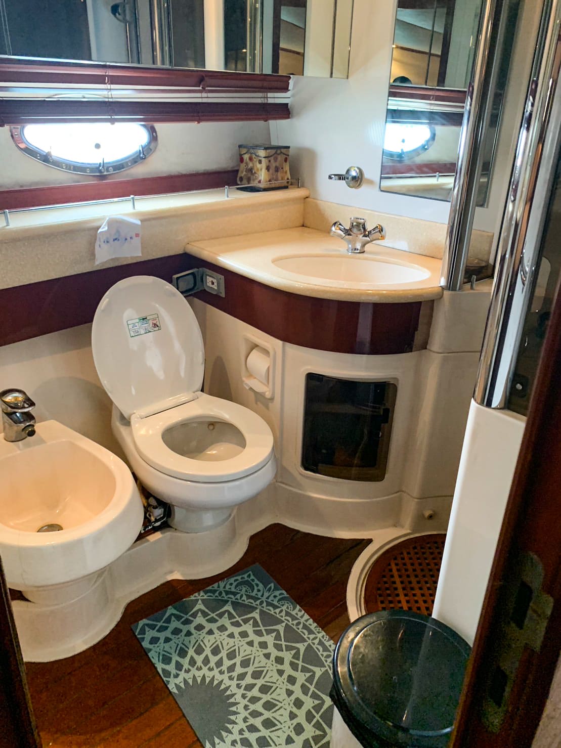 เรือยอชต์มอเตอร์ขนาด 55 ฟุต