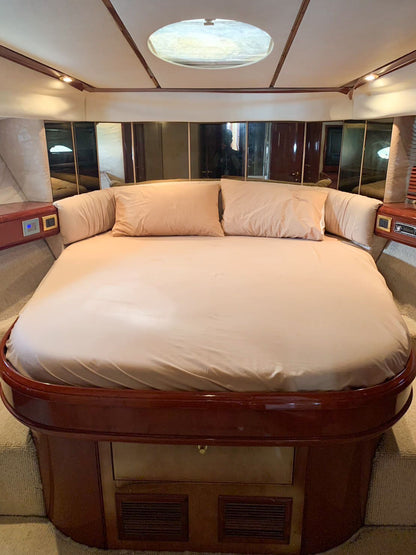 เรือยอชต์มอเตอร์ขนาด 55 ฟุต